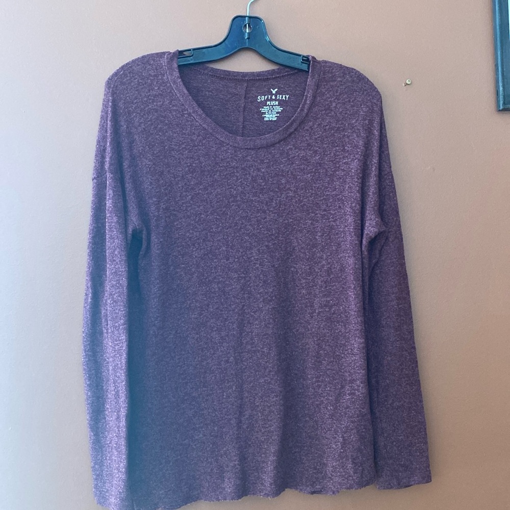 Soft and sexy plush sweater made by American Eagle outfitters in size small.